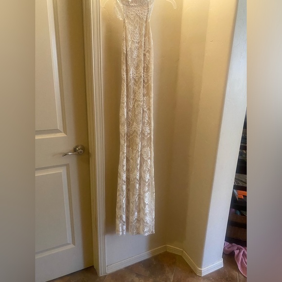 Lace floor length white dress - Picture 3 of 5
